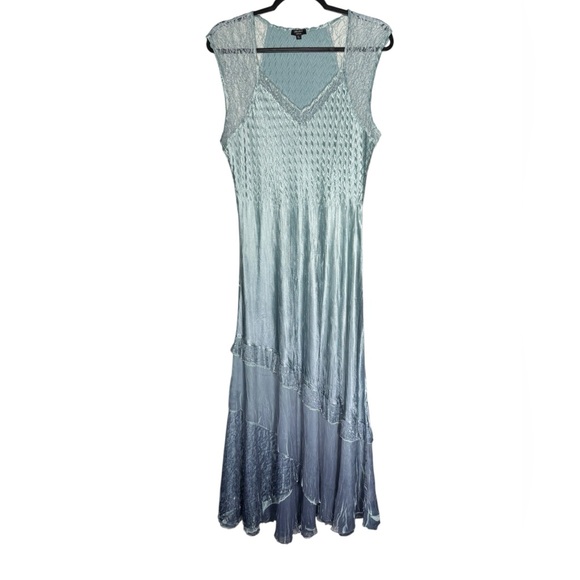 Komarov Dresses & Skirts - Komarov Dress Women’s Size Large Blue Ombre Crinkle Lace Sleeveless Maxi